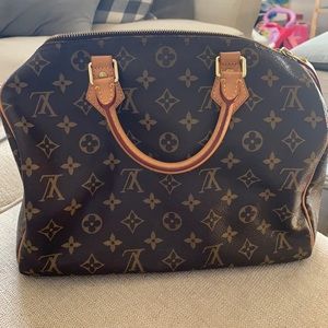 Louis Vuitton Speedy 30 - near perfect condition